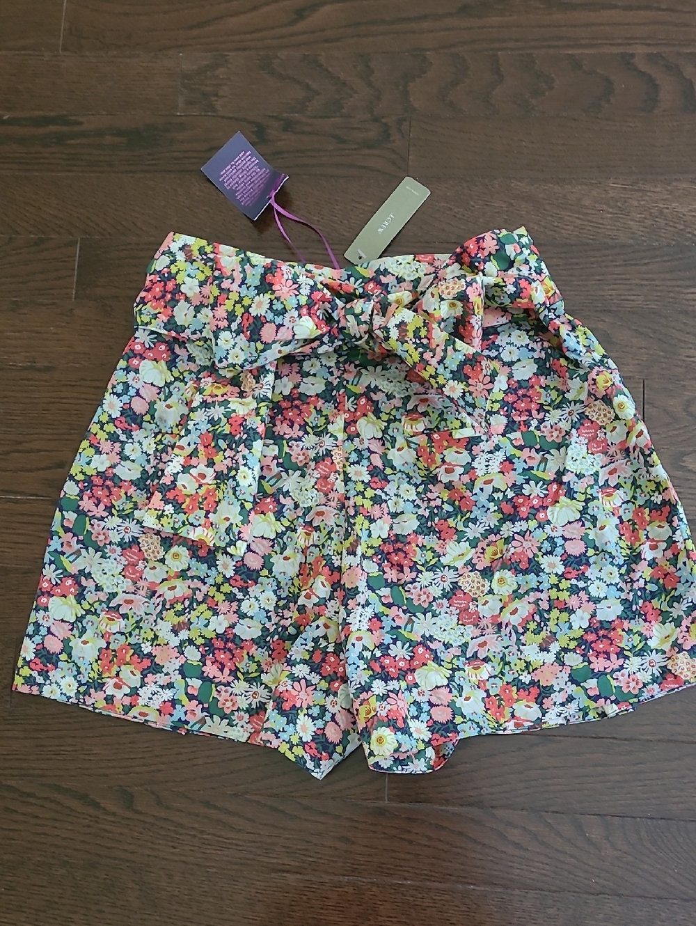 NWT J.Crew Liberty Fabric Floral Self Waist Tie Shorts in Green and Pink Sz 2